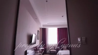 ［原创］推门看到淫堕母狗在自慰，你会怎么做